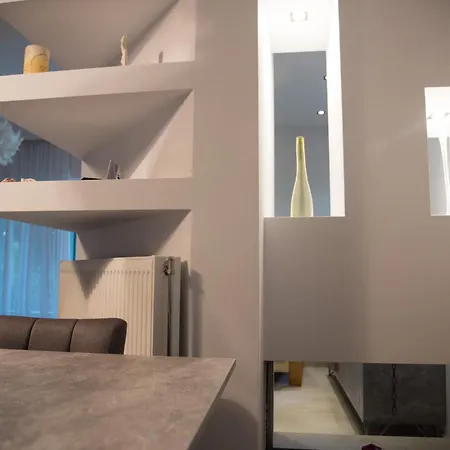 Βίλα Garden Patra *