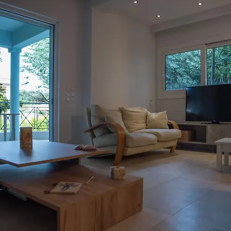 Βίλα Garden Patra *