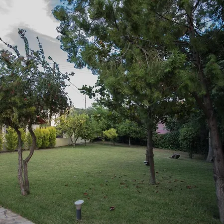 Garden Patra * Flámbouras