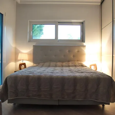 Garden Patra Βίλα Flámbouras