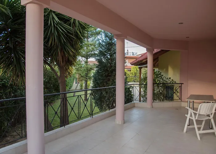 Vila Garden Patra Flámbouras