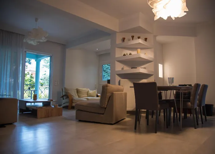 Vila Garden Patra Flámbouras